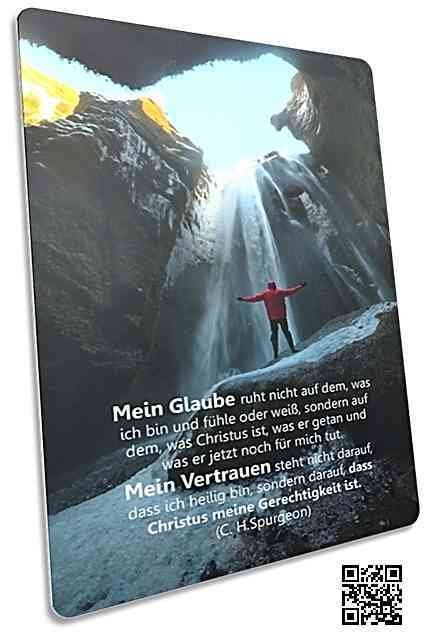 Christliche Postkarte: Wanderer auf Felsen - Mit Zitat von Spurgeon