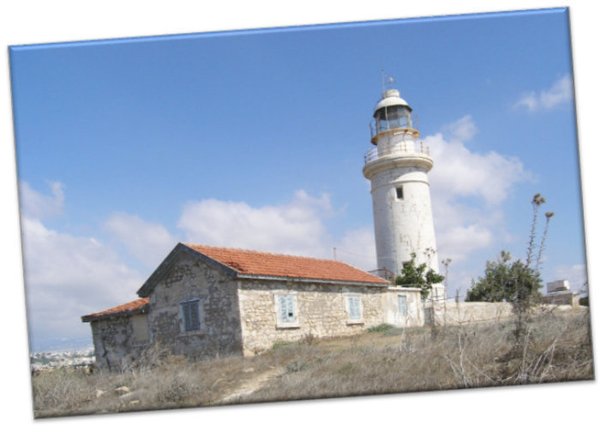 Leinwanddruck: Leuchtturm mit Haus, Paphos, Zypern